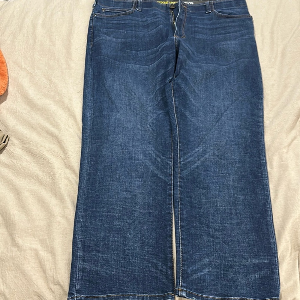 Lee Extreme Motion Regular Fit Straight Leg 42/30